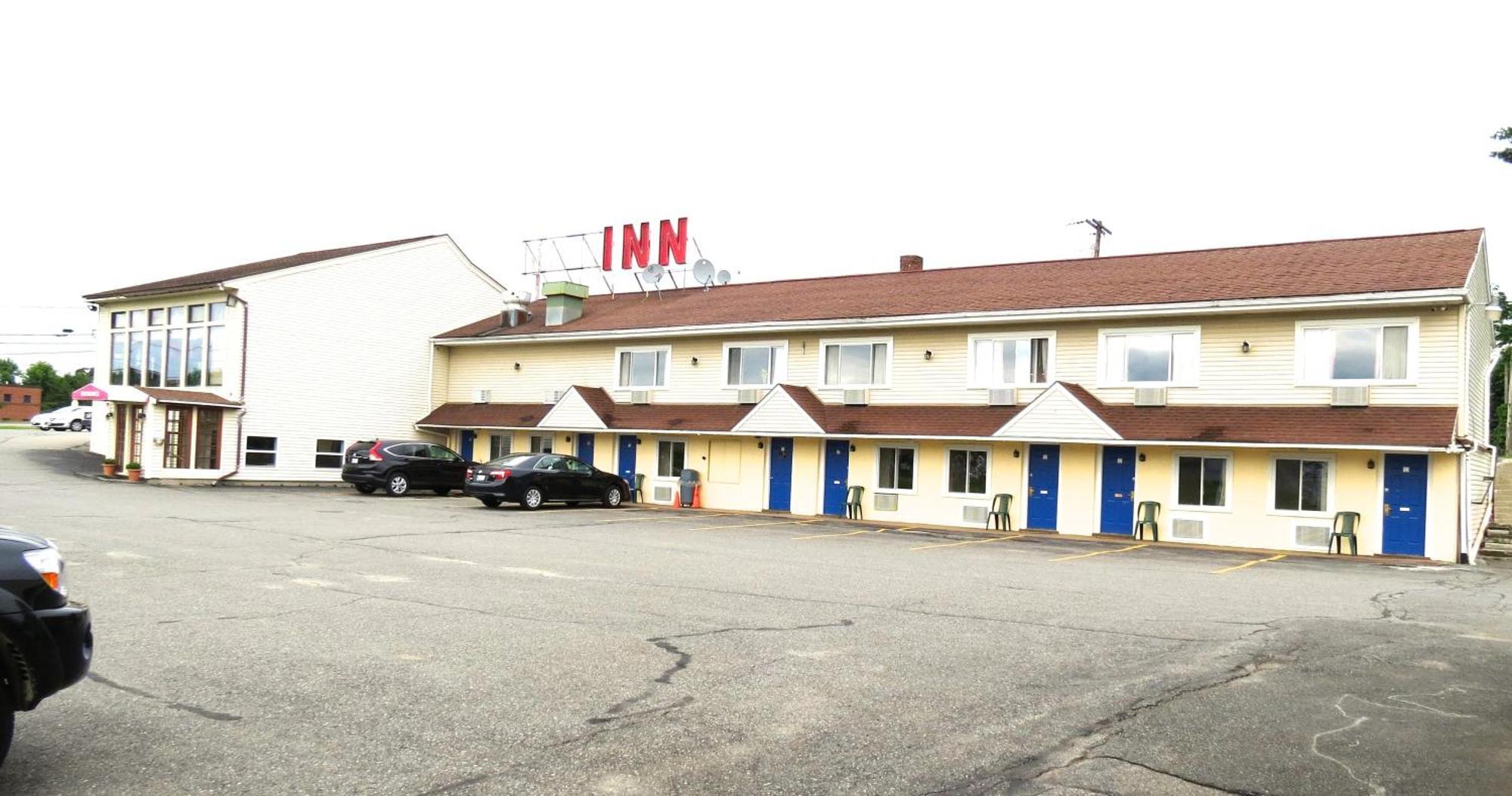 Budget Host Airport Inn Waterville Exterior foto