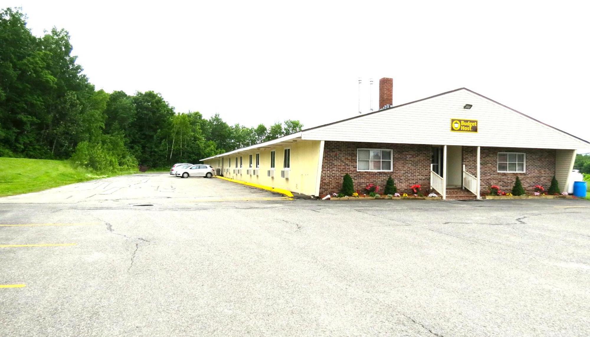 Budget Host Airport Inn Waterville Exterior foto