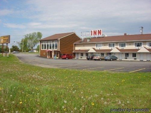 Budget Host Airport Inn Waterville Exterior foto