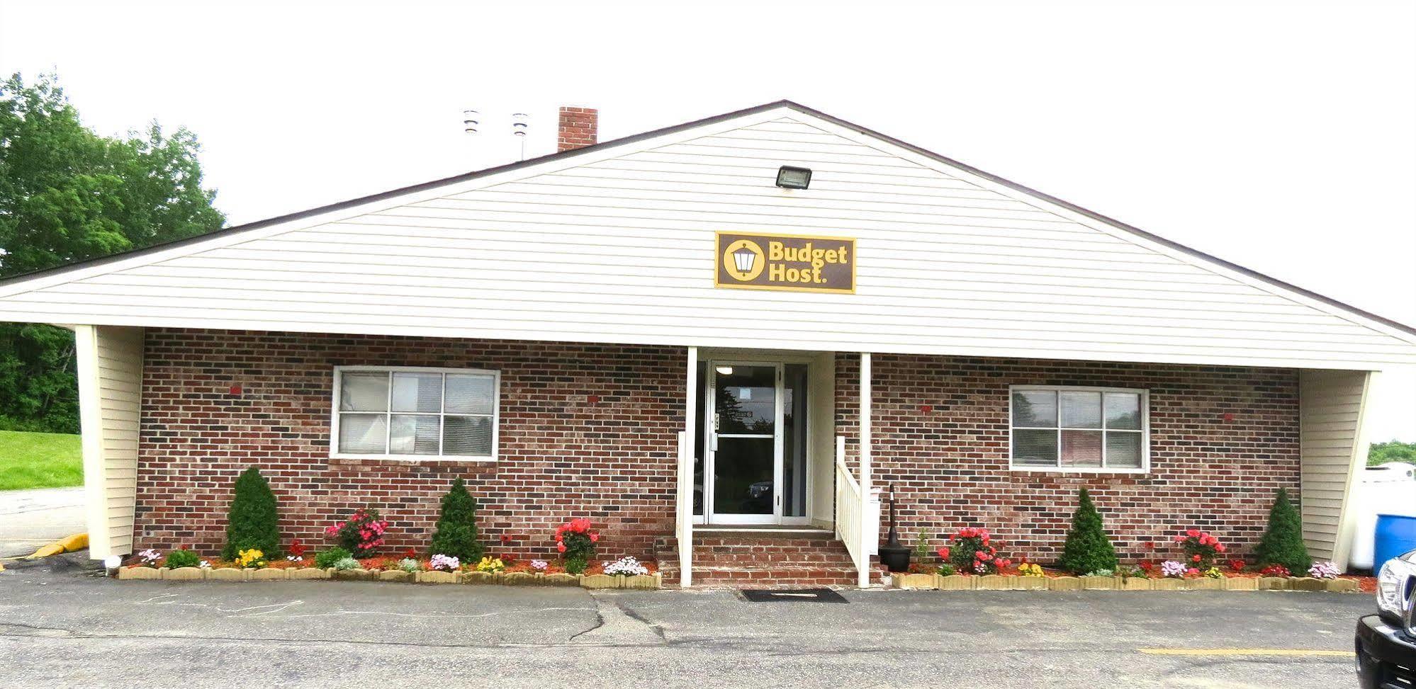 Budget Host Airport Inn Waterville Exterior foto